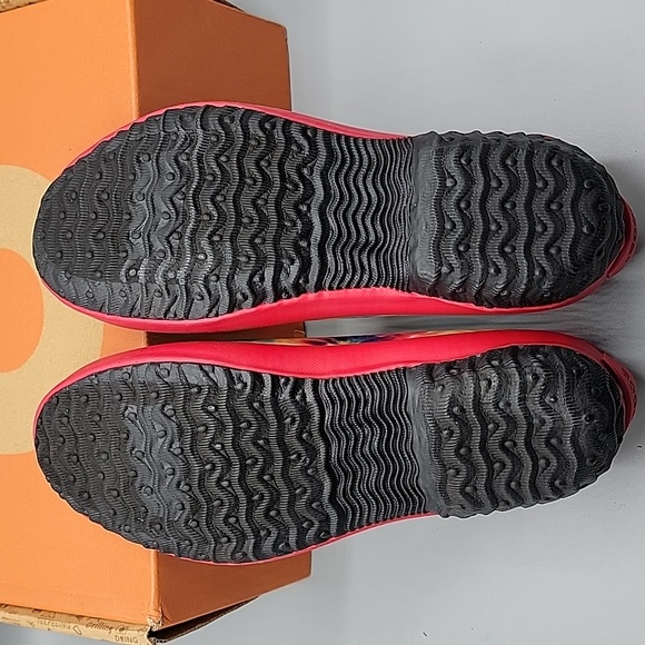 NIB Bogs Patch Clog Tie Dye size 7 - Picture 6 of 7